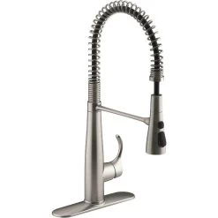 Simplice Single-Handle Pull-Down Sprayer Kitchen Faucet In Vibrant Stainless