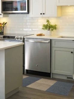 DIP Shade Carpet Tile Square 19.7 In. X 19.7 In. 16.2 Sq Ft/6 Pack -Master Lock Store b9b04937 5f51 4fba 9a71 7c78bc3499f5 1.92eefe2cc65a334ceda0ec4238cedb23 1800x1800